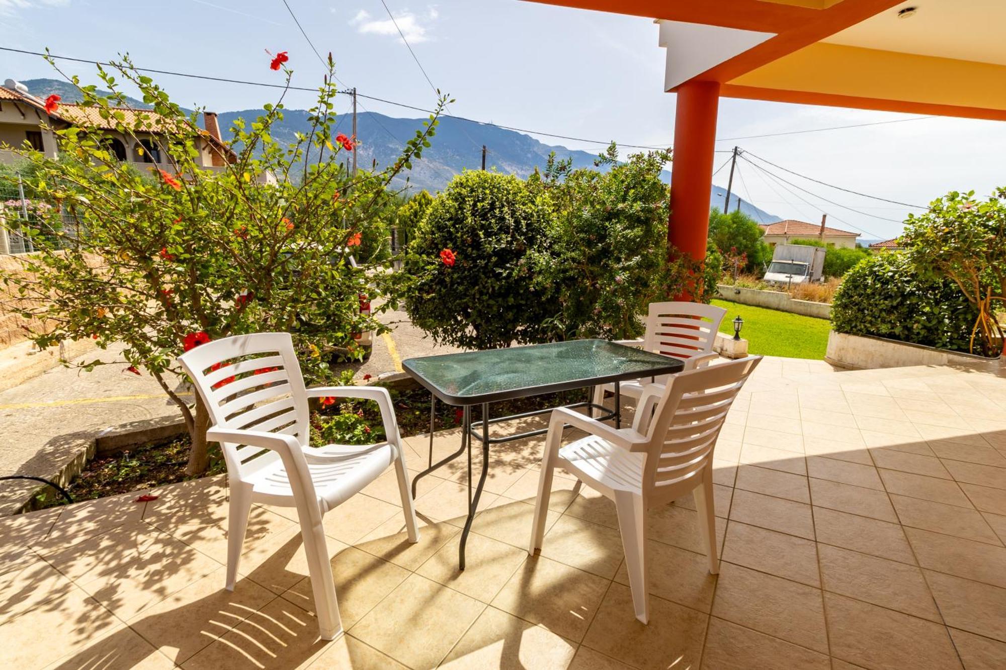 Apartments Thekla Karavádhos Dış mekan fotoğraf