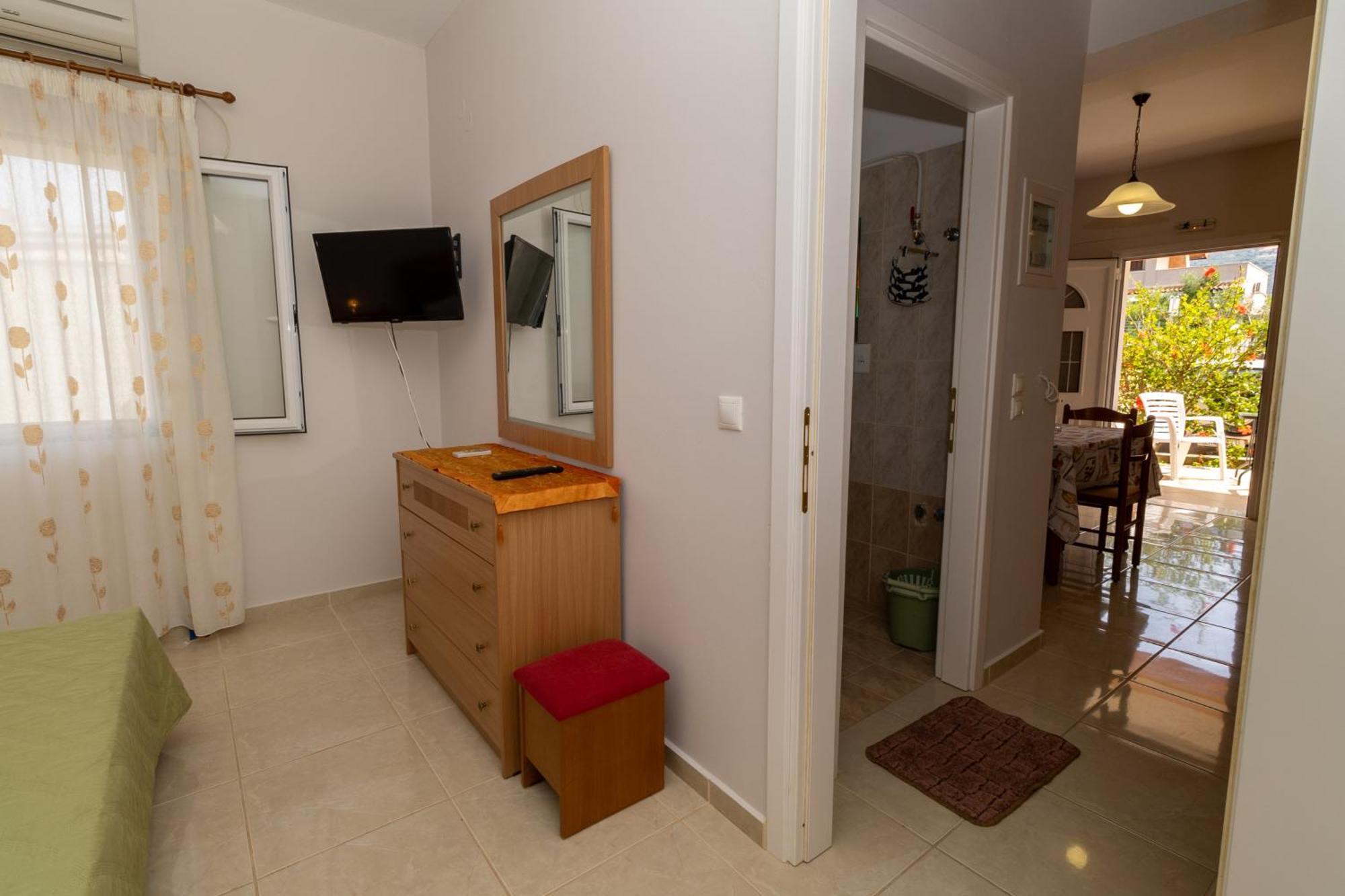 Apartments Thekla Karavádhos Dış mekan fotoğraf